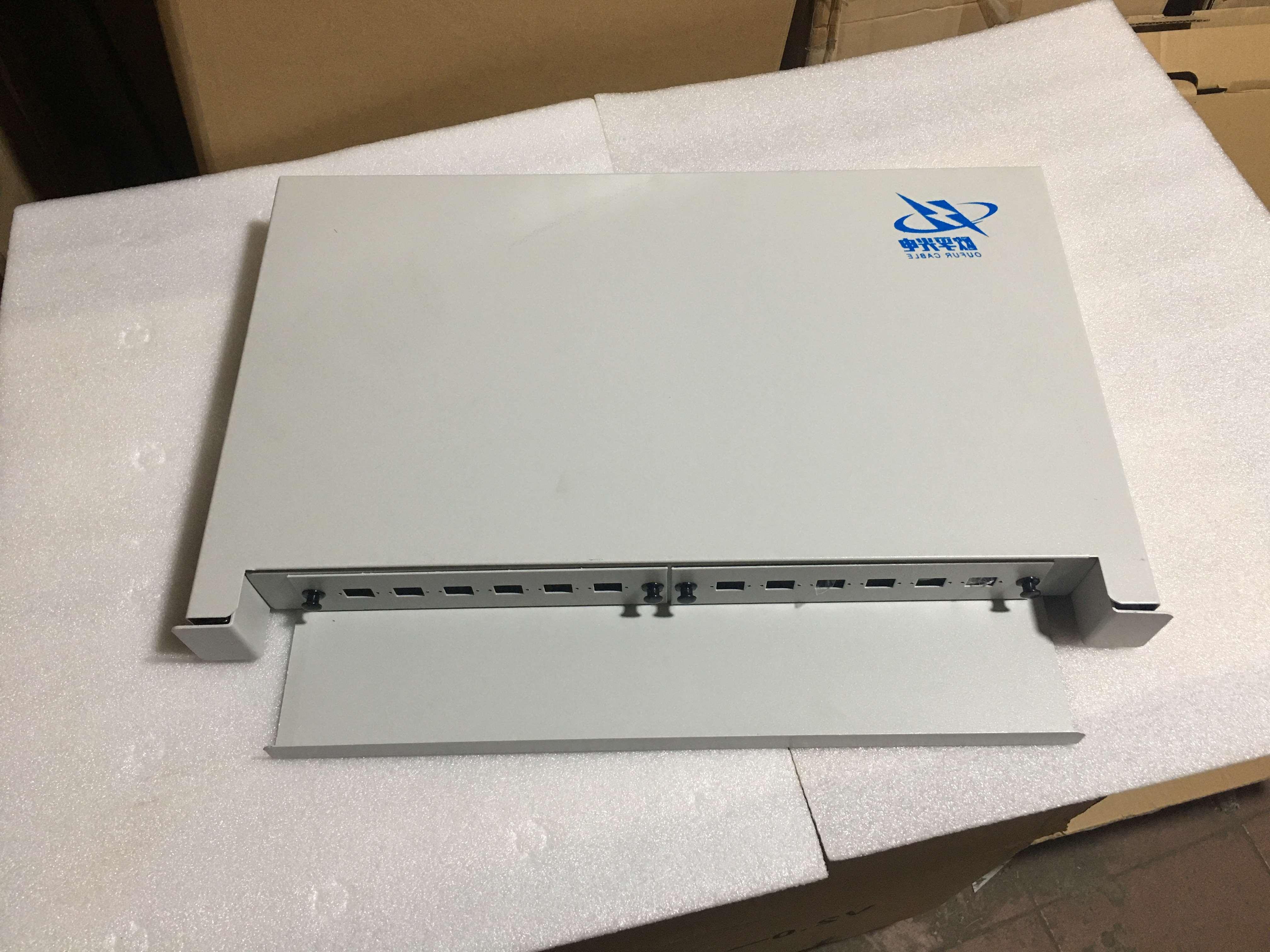 花莲县12芯光纤配线盒与40G 100G光模块连接方案