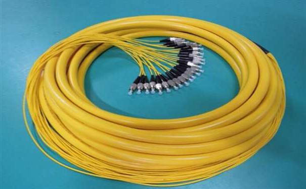 高雄市分支光缆如何选择固定连接和活动连接